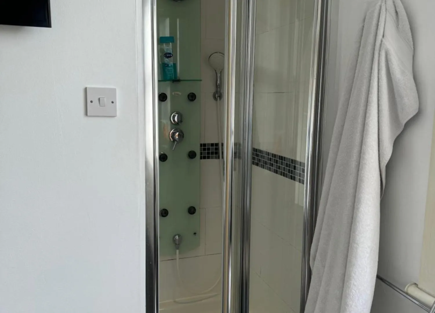 Idyllic Cottage In Jubilee Park London Holiday home
